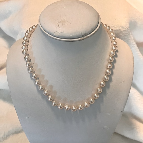 Jewelry - Vintage Glass Hand knotted Pearls